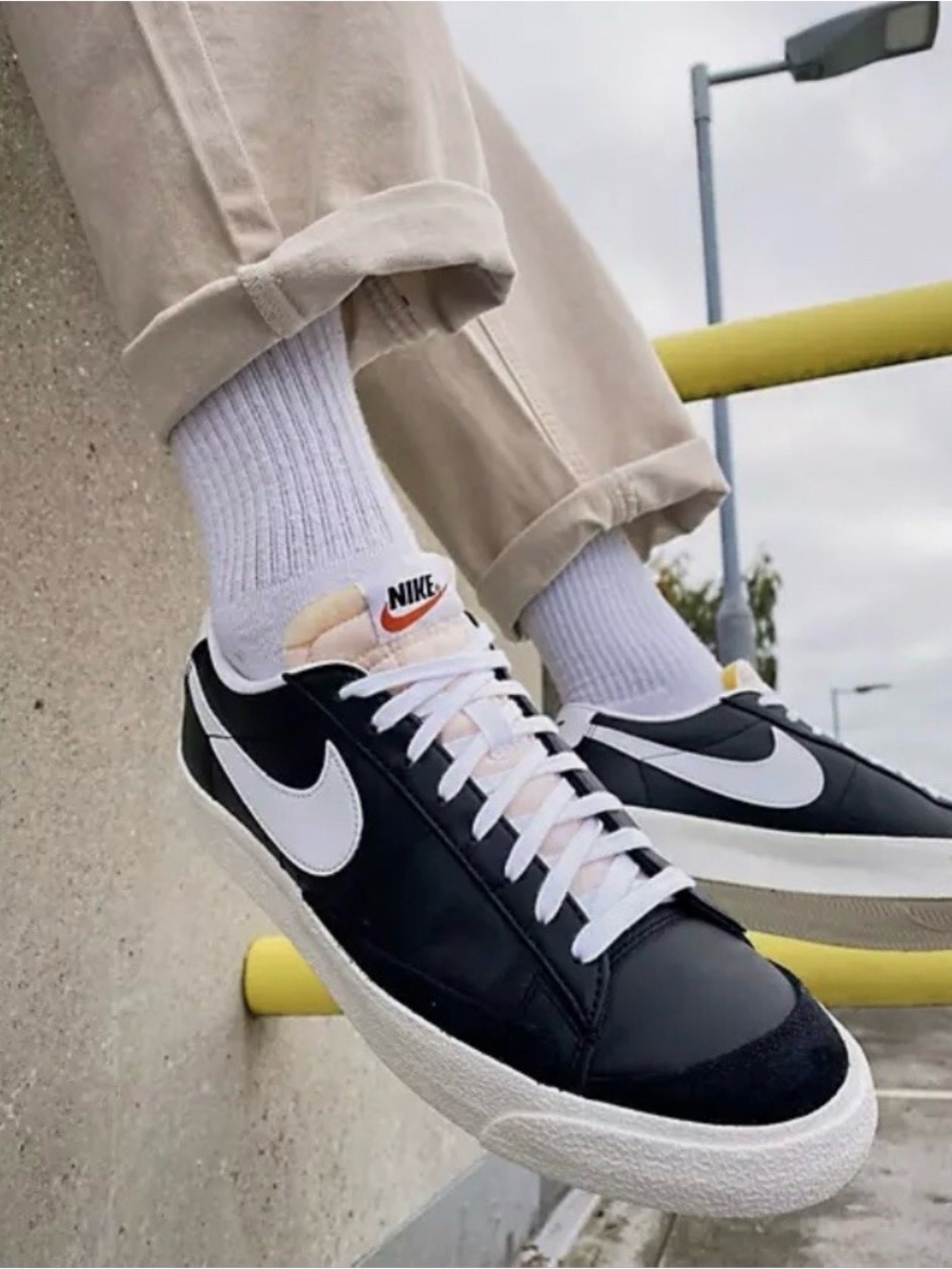 NIKE Blazer Low 77 Vintage Leather Sneakers Black White 4.5